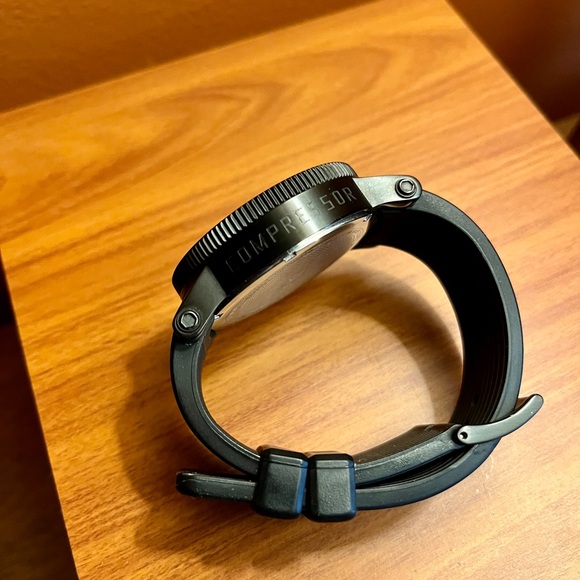 Red Line Compressor Watch 45mm Black Silicone Strap Men's Watch. - Picture 2 of 5